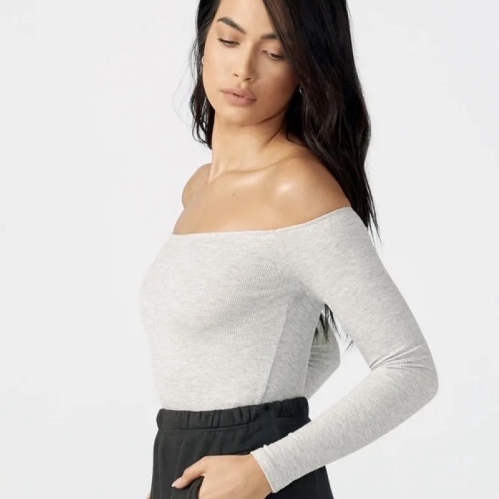 Joah Brown Ribbed Long Sleeve Top - Picture 2 of 5
